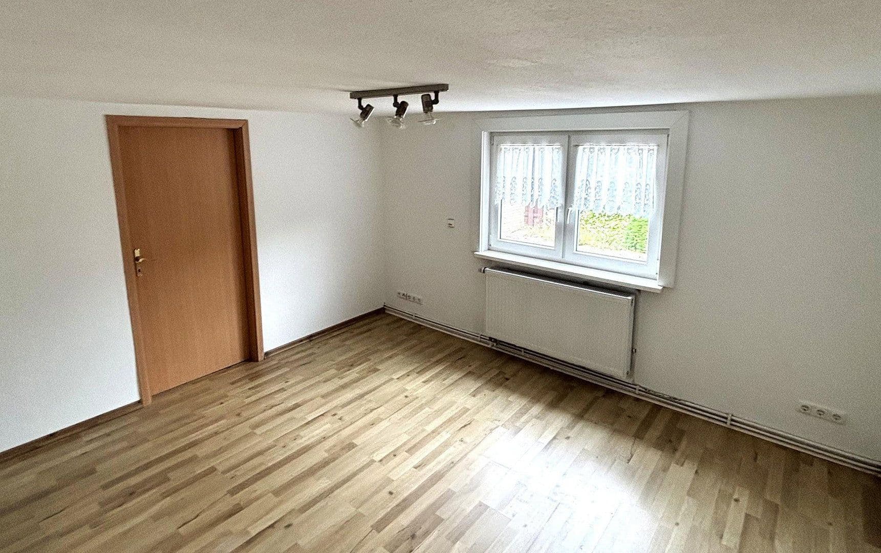Pronájem domu 76 m², pozemek 600 m², Peine, Dolní Sasko Pronájem domu 76 m², pozemek 600 m², Peine, Dolní Sasko