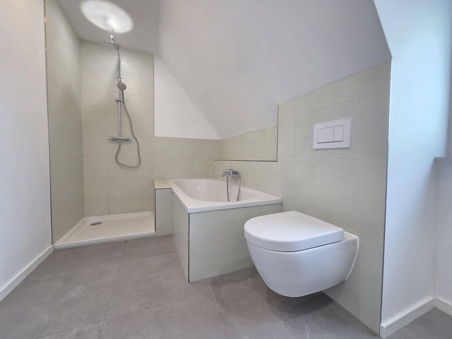 Prodej domu 168 m², pozemek 548 m², Diedorf, Bavorsko Prodej domu 168 m², pozemek 548 m², Diedorf, Bavorsko