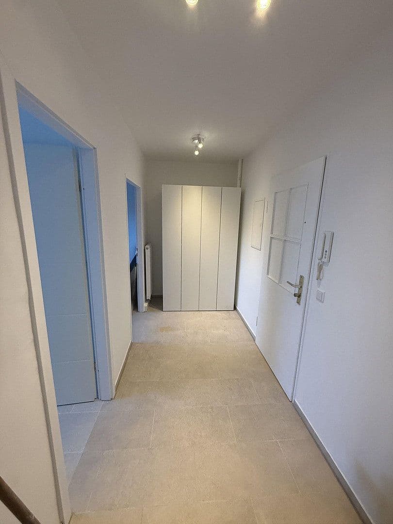 Pronájem bytu 1+kk 33 m², Forstr. 93, Stuttgart, Bádensko-Württembersko Pronájem bytu 1+kk 33 m², Forstr. 93, Stuttgart, Bádensko-Württembersko