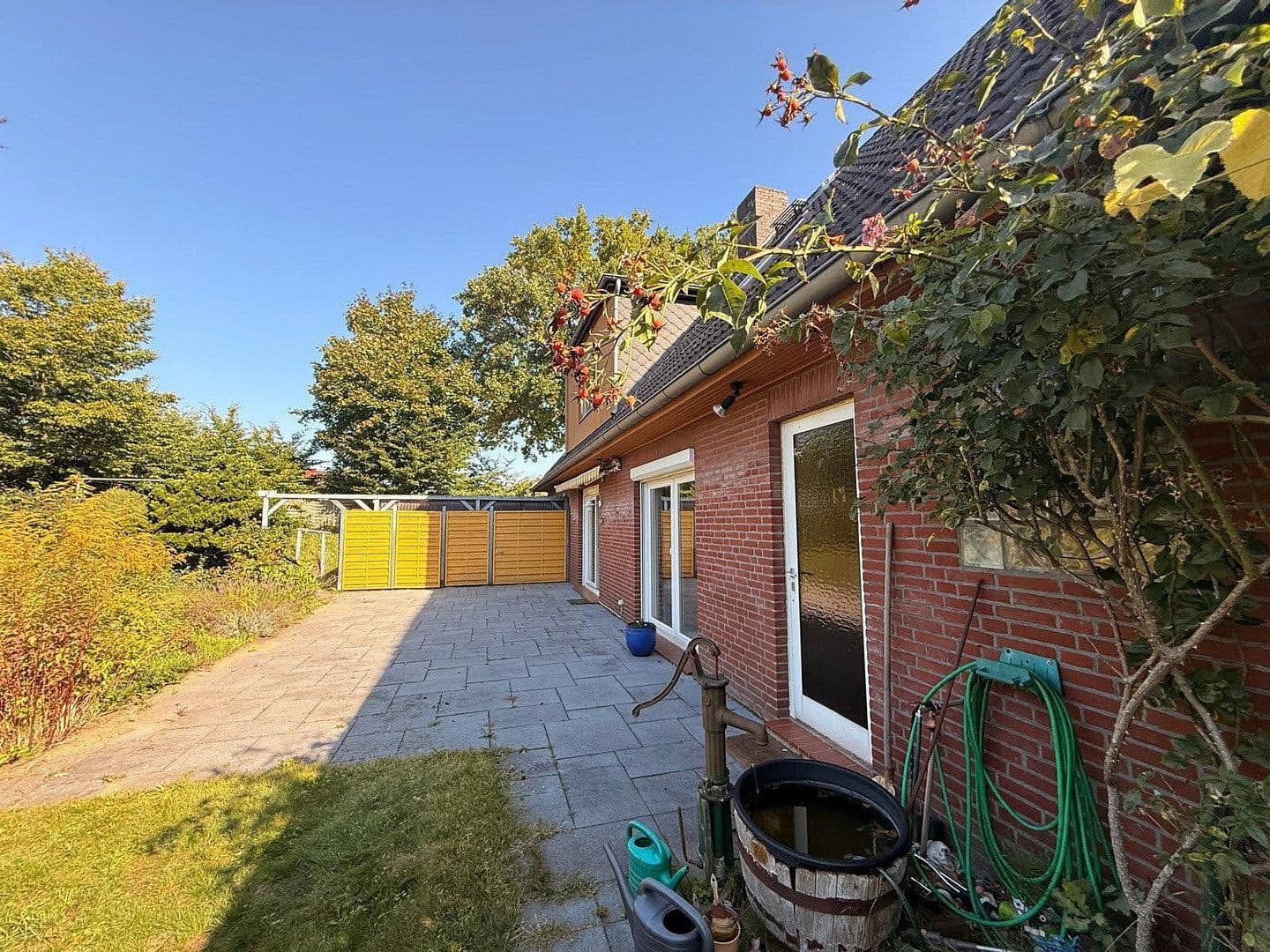 Prodej domu 160 m², pozemek 1.049 m², Neumünster, Šlesvicko-Holštýnsko Prodej domu 160 m², pozemek 1.049 m², Neumünster, Šlesvicko-Holštýnsko
