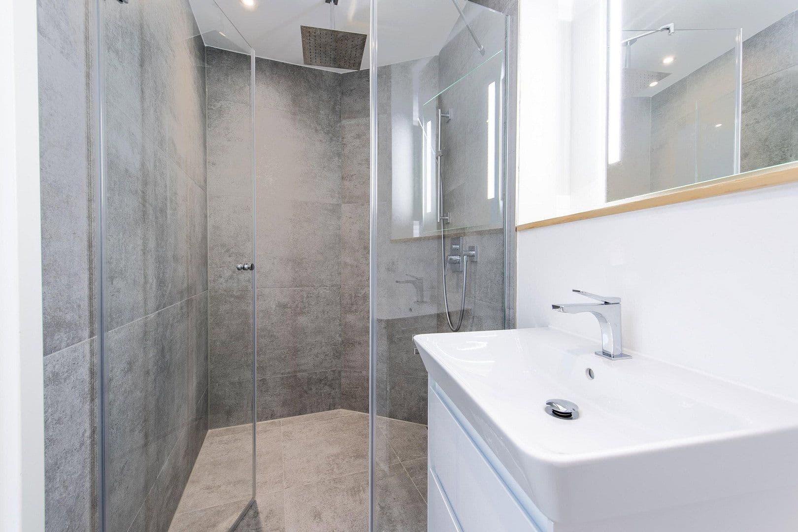 Pronájem bytu 4+1 159 m², Kaiserstraße 2, Rosenheim, Bavorsko Pronájem bytu 4+1 159 m², Kaiserstraße 2, Rosenheim, Bavorsko