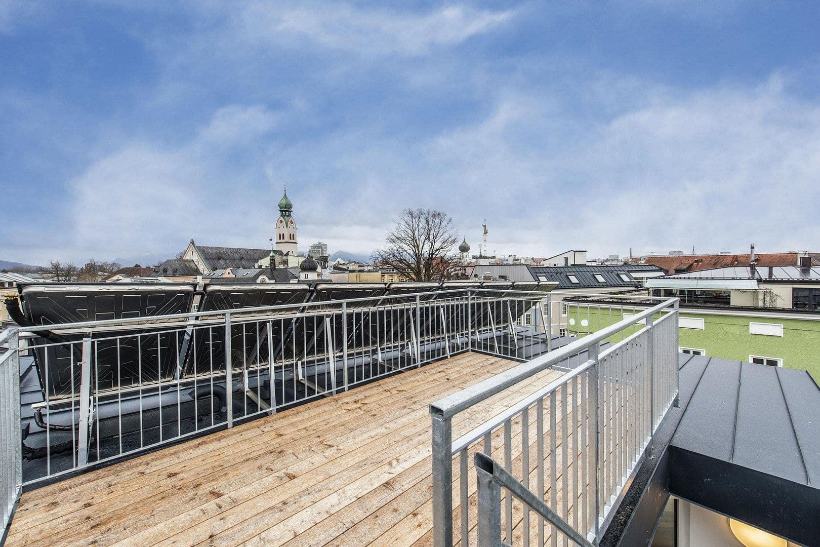 Pronájem bytu 4+1 159 m², Kaiserstraße 2, Rosenheim, Bavorsko Pronájem bytu 4+1 159 m², Kaiserstraße 2, Rosenheim, Bavorsko