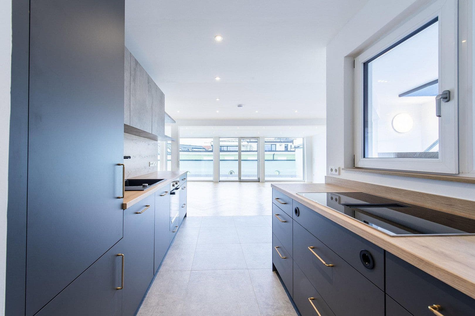 Pronájem bytu 4+1 159 m², Kaiserstraße 2, Rosenheim, Bavorsko Pronájem bytu 4+1 159 m², Kaiserstraße 2, Rosenheim, Bavorsko