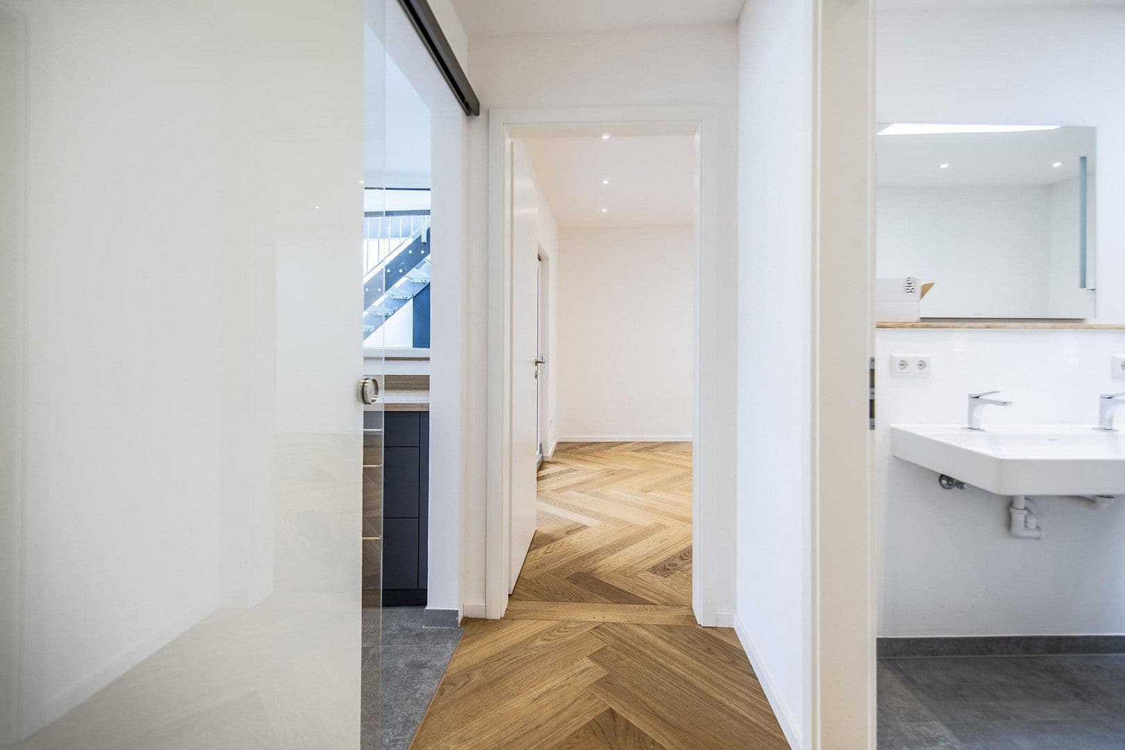 Pronájem bytu 4+1 159 m², Kaiserstraße 2, Rosenheim, Bavorsko Pronájem bytu 4+1 159 m², Kaiserstraße 2, Rosenheim, Bavorsko