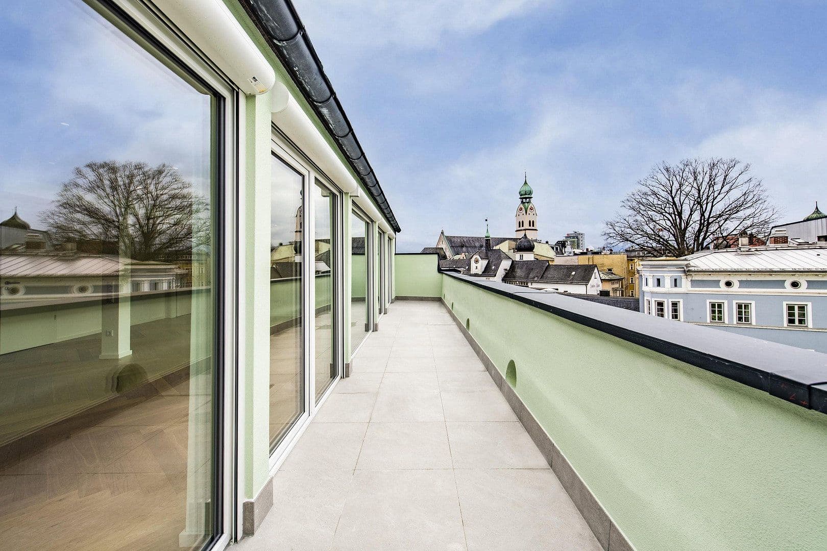 Pronájem bytu 4+1 159 m², Kaiserstraße 2, Rosenheim, Bavorsko Pronájem bytu 4+1 159 m², Kaiserstraße 2, Rosenheim, Bavorsko