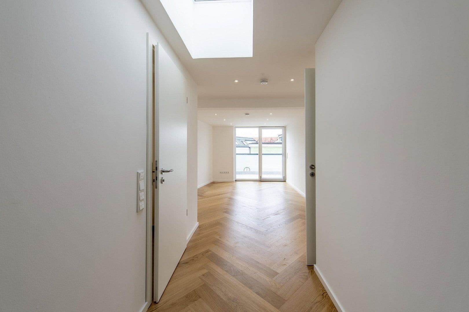 Pronájem bytu 4+1 159 m², Kaiserstraße 2, Rosenheim, Bavorsko Pronájem bytu 4+1 159 m², Kaiserstraße 2, Rosenheim, Bavorsko