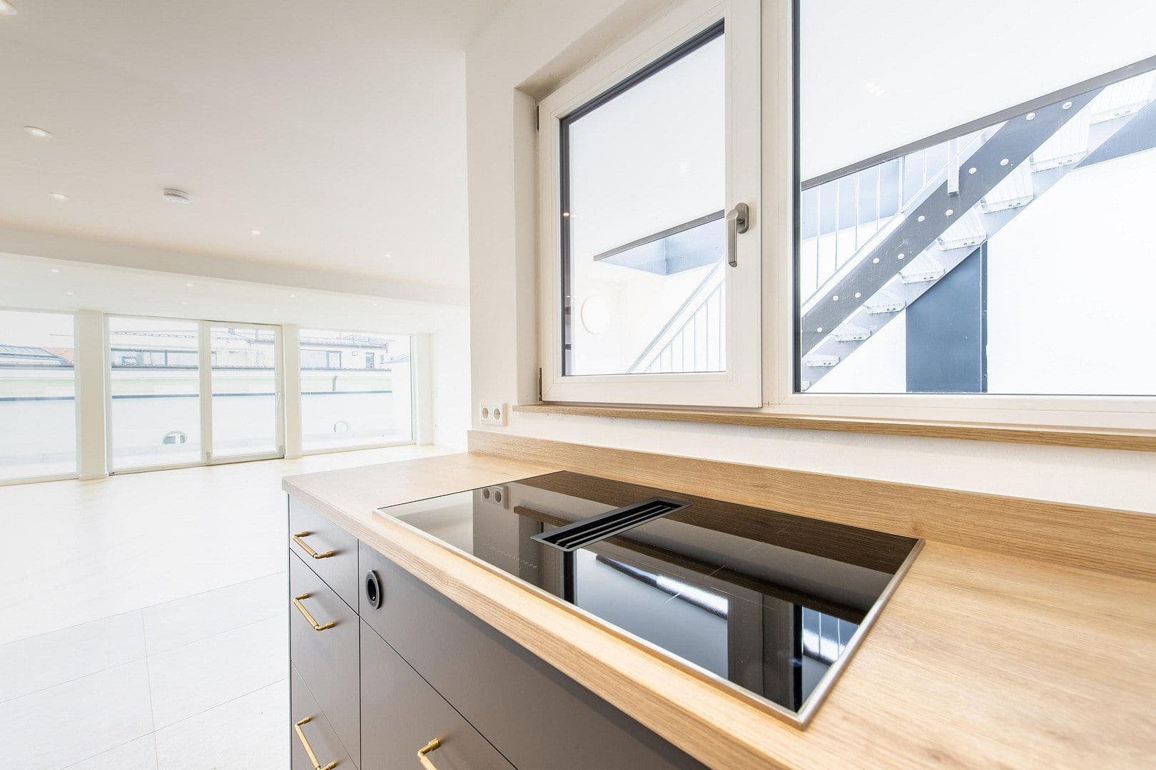 Pronájem bytu 4+1 159 m², Kaiserstraße 2, Rosenheim, Bavorsko Pronájem bytu 4+1 159 m², Kaiserstraße 2, Rosenheim, Bavorsko