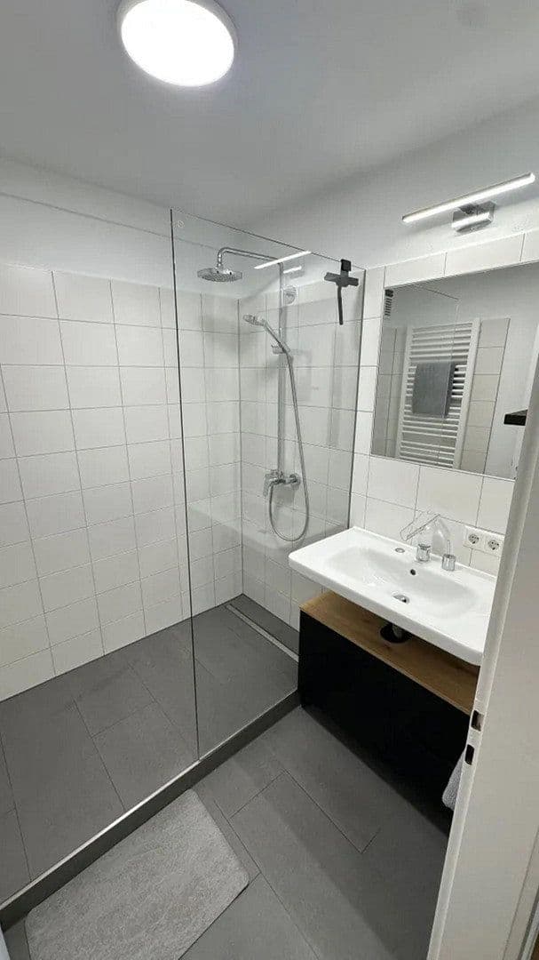 Pronájem bytu 2+kk 43 m², Stuttgart, Bádensko-Württembersko Pronájem bytu 2+kk 43 m², Stuttgart, Bádensko-Württembersko