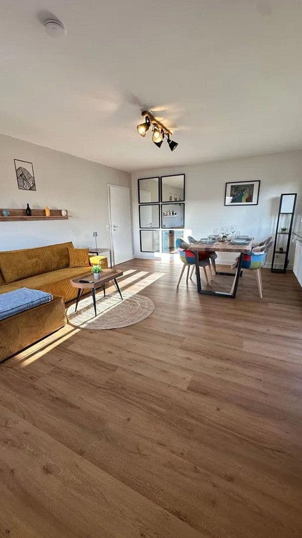 Pronájem bytu 2+kk 43 m², Stuttgart, Bádensko-Württembersko Pronájem bytu 2+kk 43 m², Stuttgart, Bádensko-Württembersko
