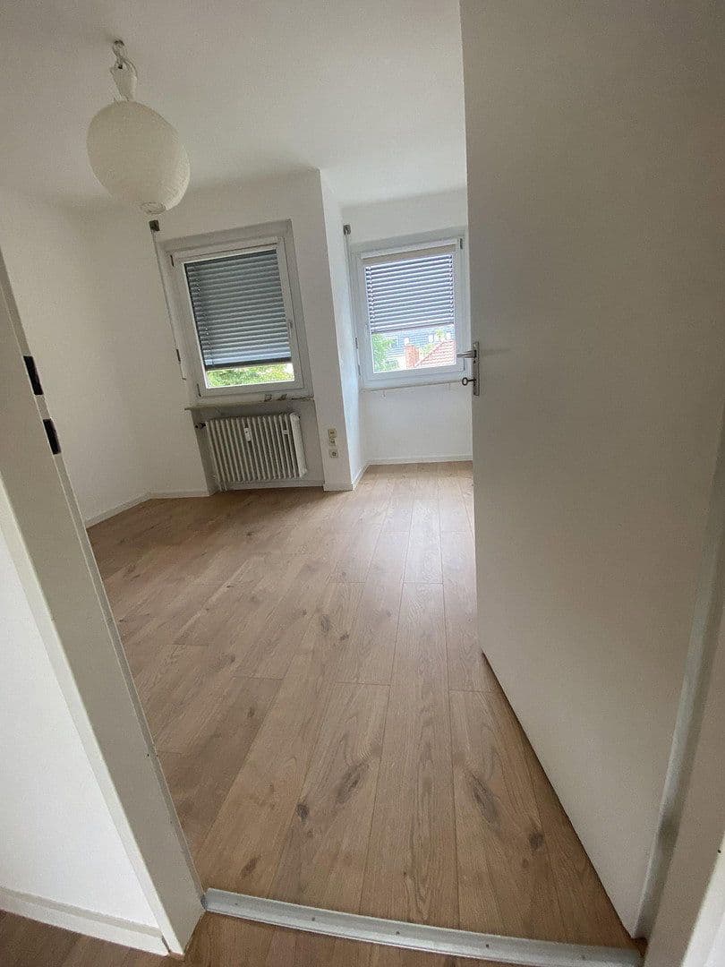 Pronájem bytu 4+1 100 m², Bellenstrasse 68, Mannheim, Bádensko-Württembersko Pronájem bytu 4+1 100 m², Bellenstrasse 68, Mannheim, Bádensko-Württembersko