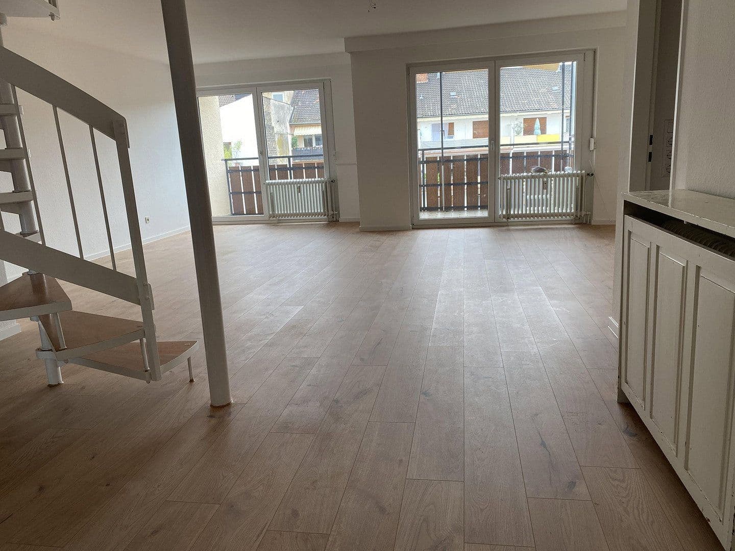 Pronájem bytu 4+1 100 m², Bellenstrasse 68, Mannheim, Bádensko-Württembersko Pronájem bytu 4+1 100 m², Bellenstrasse 68, Mannheim, Bádensko-Württembersko