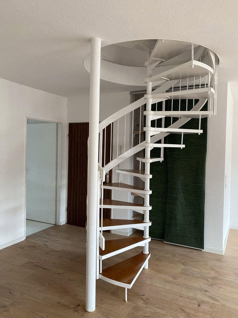 Pronájem bytu 4+1 100 m², Bellenstrasse 68, Mannheim, Bádensko-Württembersko Pronájem bytu 4+1 100 m², Bellenstrasse 68, Mannheim, Bádensko-Württembersko