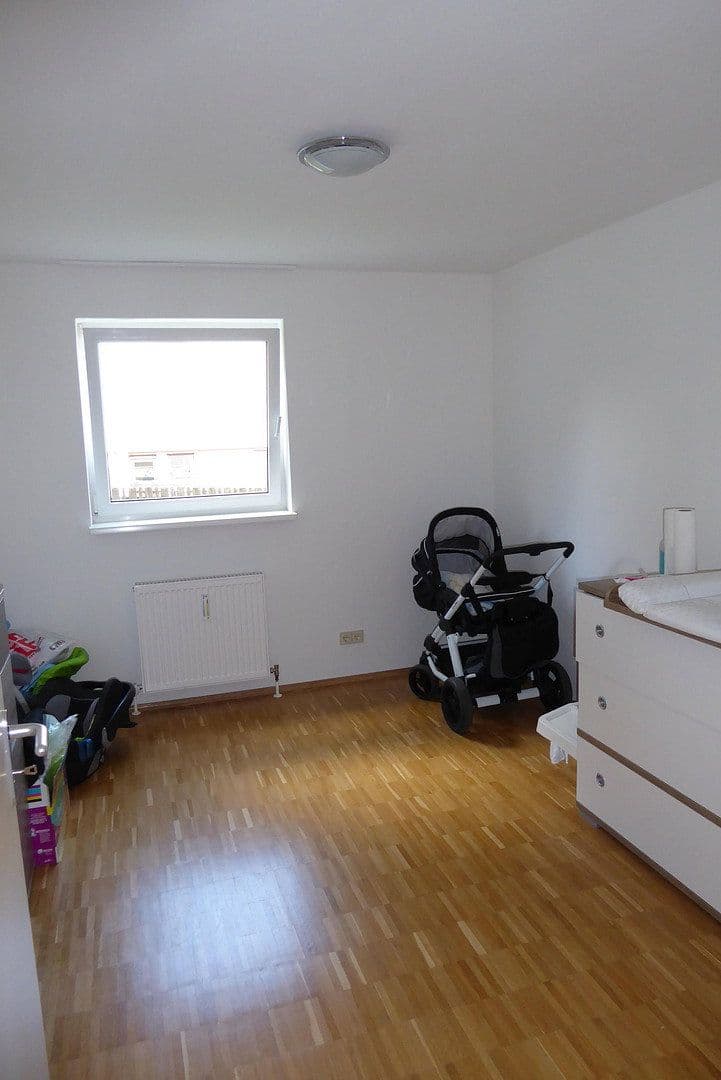 Pronájem bytu 3+1 82 m², Finkenstr., Pforzheim, Bádensko-Württembersko Pronájem bytu 3+1 82 m², Finkenstr., Pforzheim, Bádensko-Württembersko
