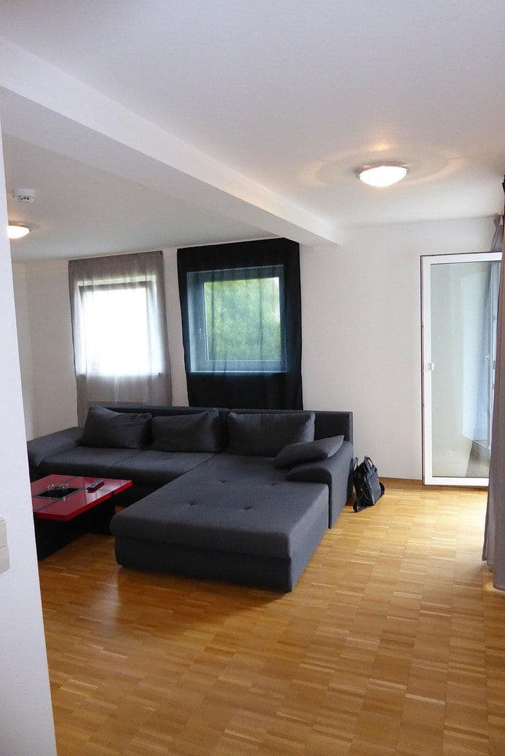Pronájem bytu 3+1 82 m², Finkenstr., Pforzheim, Bádensko-Württembersko Pronájem bytu 3+1 82 m², Finkenstr., Pforzheim, Bádensko-Württembersko