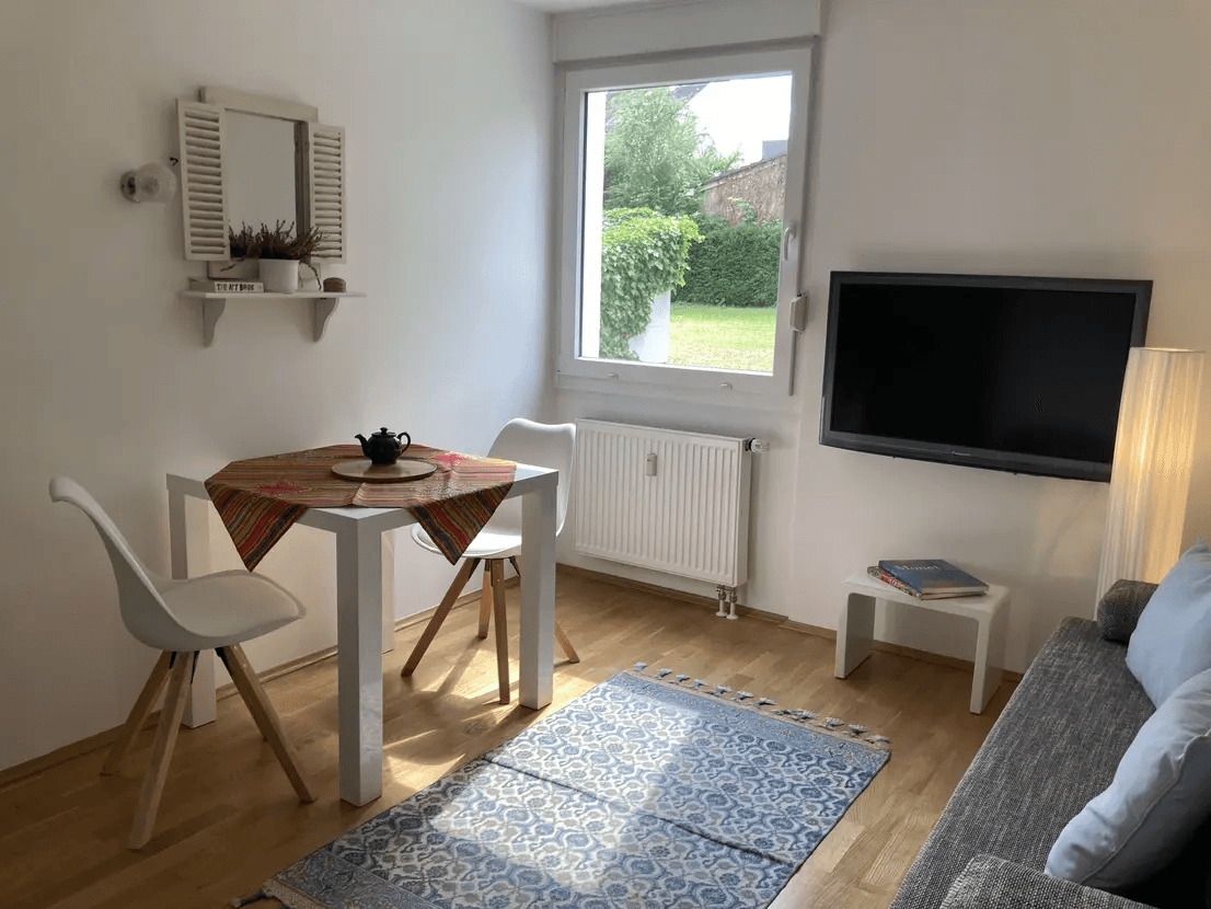Pronájem bytu 1+1 20 m², Bonn, Severní Porýní-Vestfálsko Pronájem bytu 1+1 20 m², Bonn, Severní Porýní-Vestfálsko