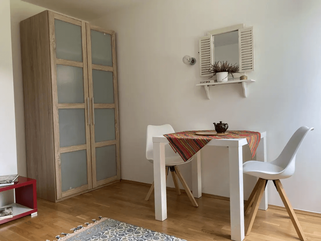 Pronájem bytu 1+1 20 m², Bonn, Severní Porýní-Vestfálsko Pronájem bytu 1+1 20 m², Bonn, Severní Porýní-Vestfálsko