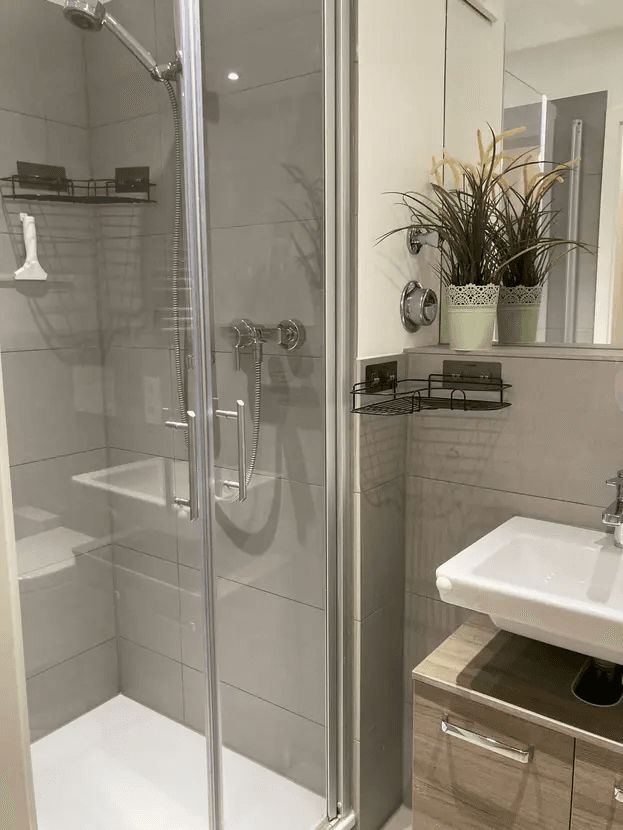 Pronájem bytu 1+1 20 m², Bonn, Severní Porýní-Vestfálsko Pronájem bytu 1+1 20 m², Bonn, Severní Porýní-Vestfálsko