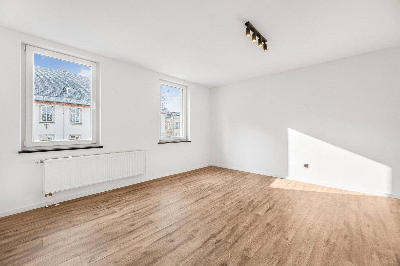 Pronájem bytu 3+1 75 m², Theaterstraße 1, Hof, Bavorsko Pronájem bytu 3+1 75 m², Theaterstraße 1, Hof, Bavorsko