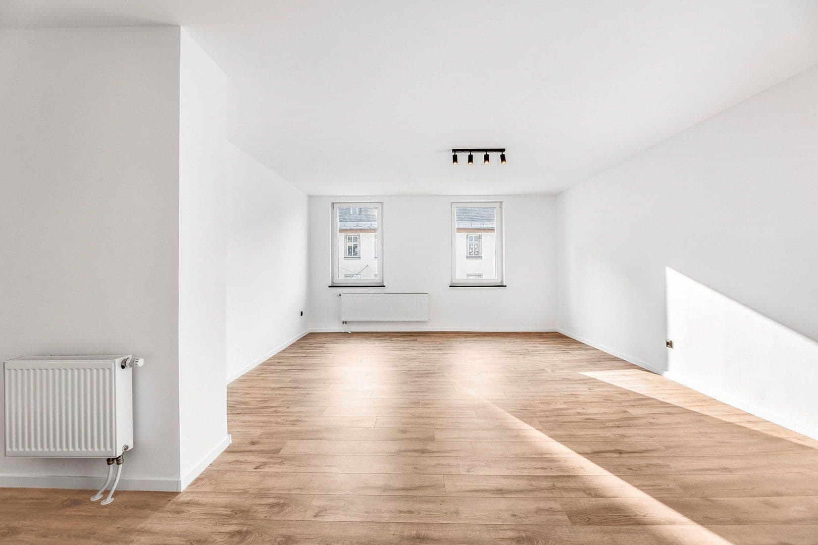 Pronájem bytu 3+1 75 m², Theaterstraße 1, Hof, Bavorsko Pronájem bytu 3+1 75 m², Theaterstraße 1, Hof, Bavorsko