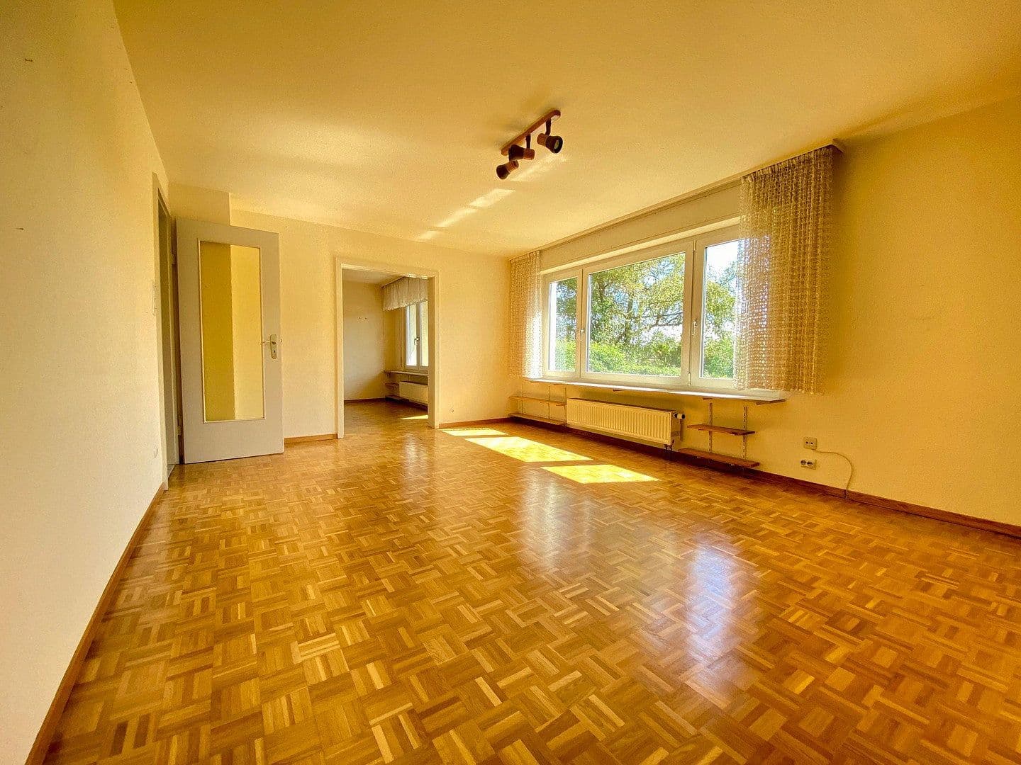 Prodej domu 170 m², pozemek 944 m², Filderstadt, Bádensko-Württembersko Prodej domu 170 m², pozemek 944 m², Filderstadt, Bádensko-Württembersko