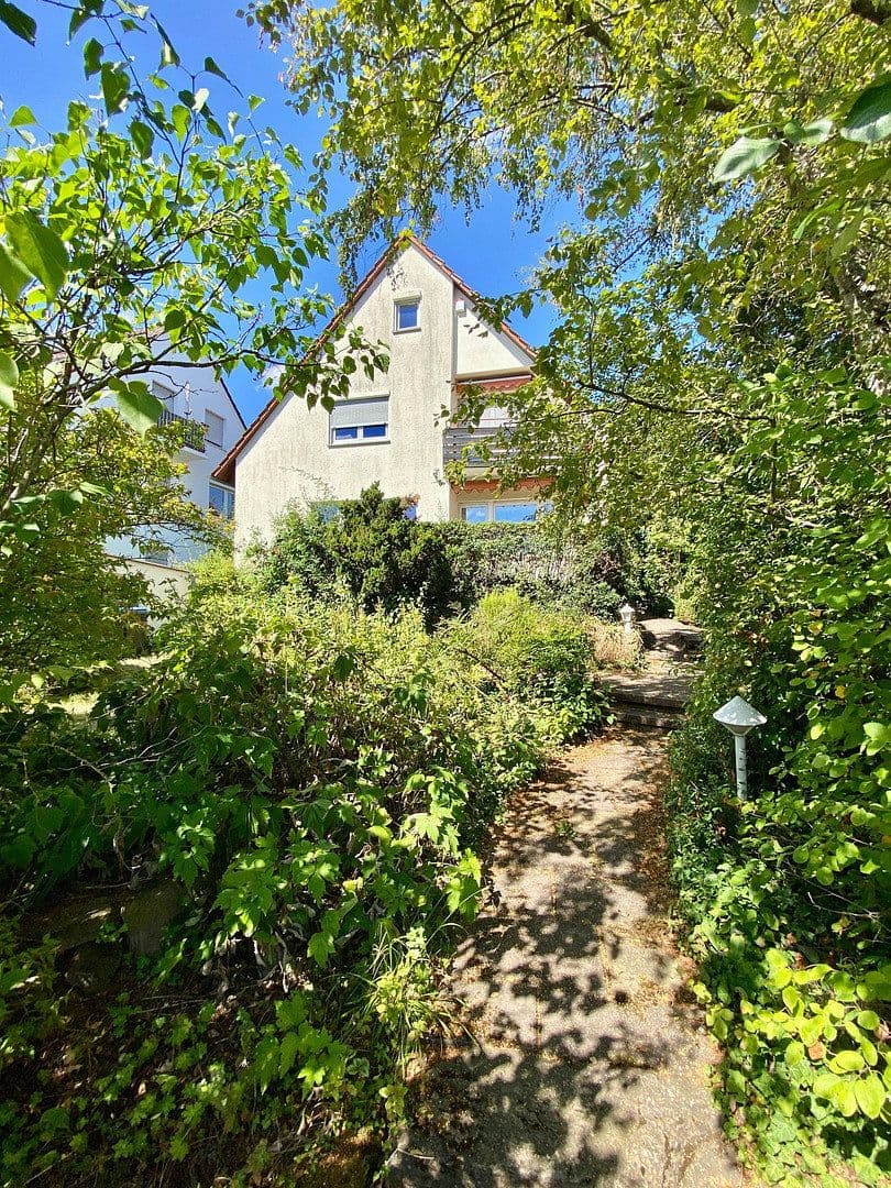 Prodej domu 170 m², pozemek 944 m², Filderstadt, Bádensko-Württembersko Prodej domu 170 m², pozemek 944 m², Filderstadt, Bádensko-Württembersko