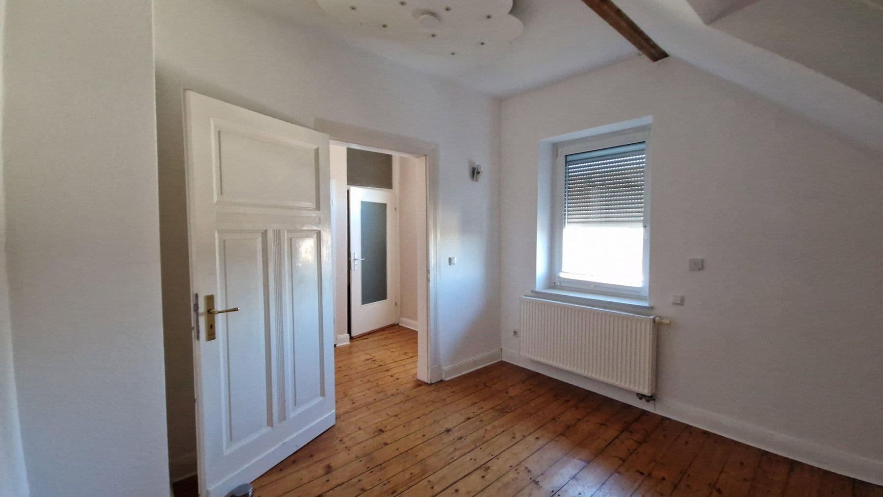 Prodej bytu 6+1 163 m², Krankenhausstr. 18, Radevormwald, Severní Porýní-Vestfálsko Prodej bytu 6+1 163 m², Krankenhausstr. 18, Radevormwald, Severní Porýní-Vestfálsko
