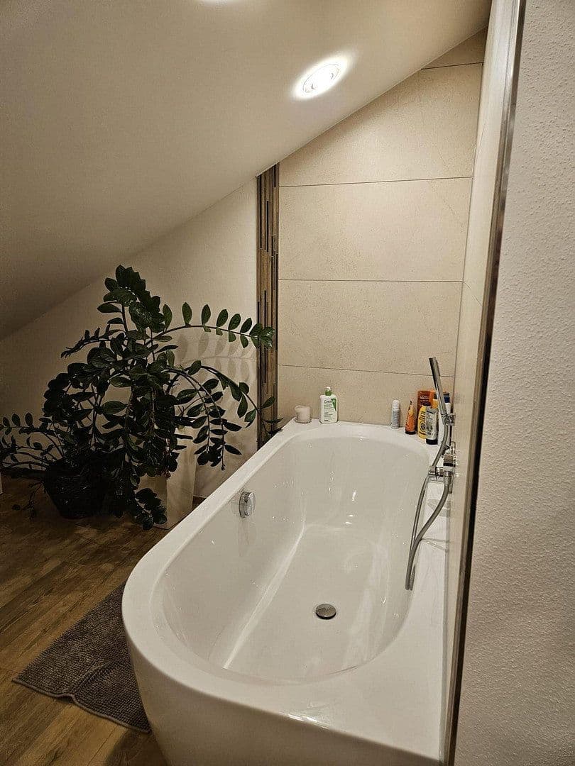 Prodej domu 143 m², pozemek 475 m², Augsburger Strasse 16e, Mertingen, Bavorsko Prodej domu 143 m², pozemek 475 m², Augsburger Strasse 16e, Mertingen, Bavorsko