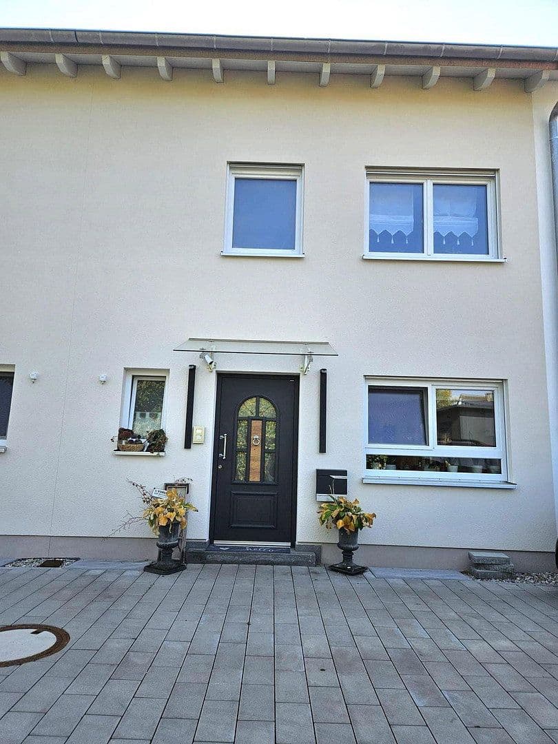 Prodej domu 143 m², pozemek 475 m², Augsburger Strasse 16e, Mertingen, Bavorsko Prodej domu 143 m², pozemek 475 m², Augsburger Strasse 16e, Mertingen, Bavorsko