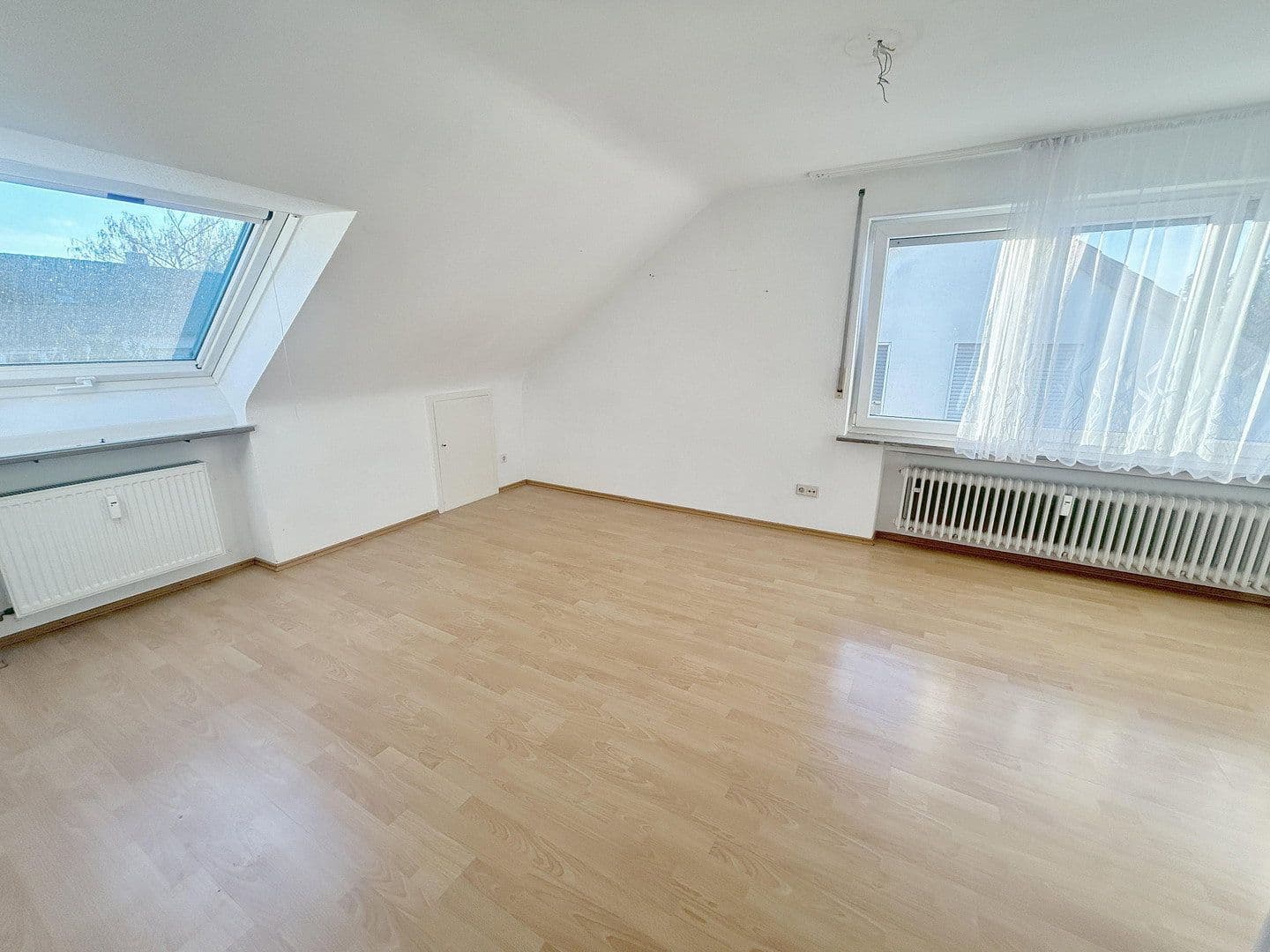 Pronájem bytu 1+1 33 m², Ludwigsburg, Bádensko-Württembersko Pronájem bytu 1+1 33 m², Ludwigsburg, Bádensko-Württembersko