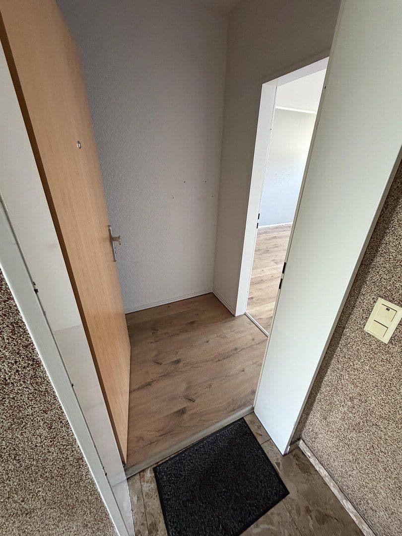 Pronájem bytu 3+1 76 m², Lerchenweg 49, Duisburg, Severní Porýní-Vestfálsko Pronájem bytu 3+1 76 m², Lerchenweg 49, Duisburg, Severní Porýní-Vestfálsko