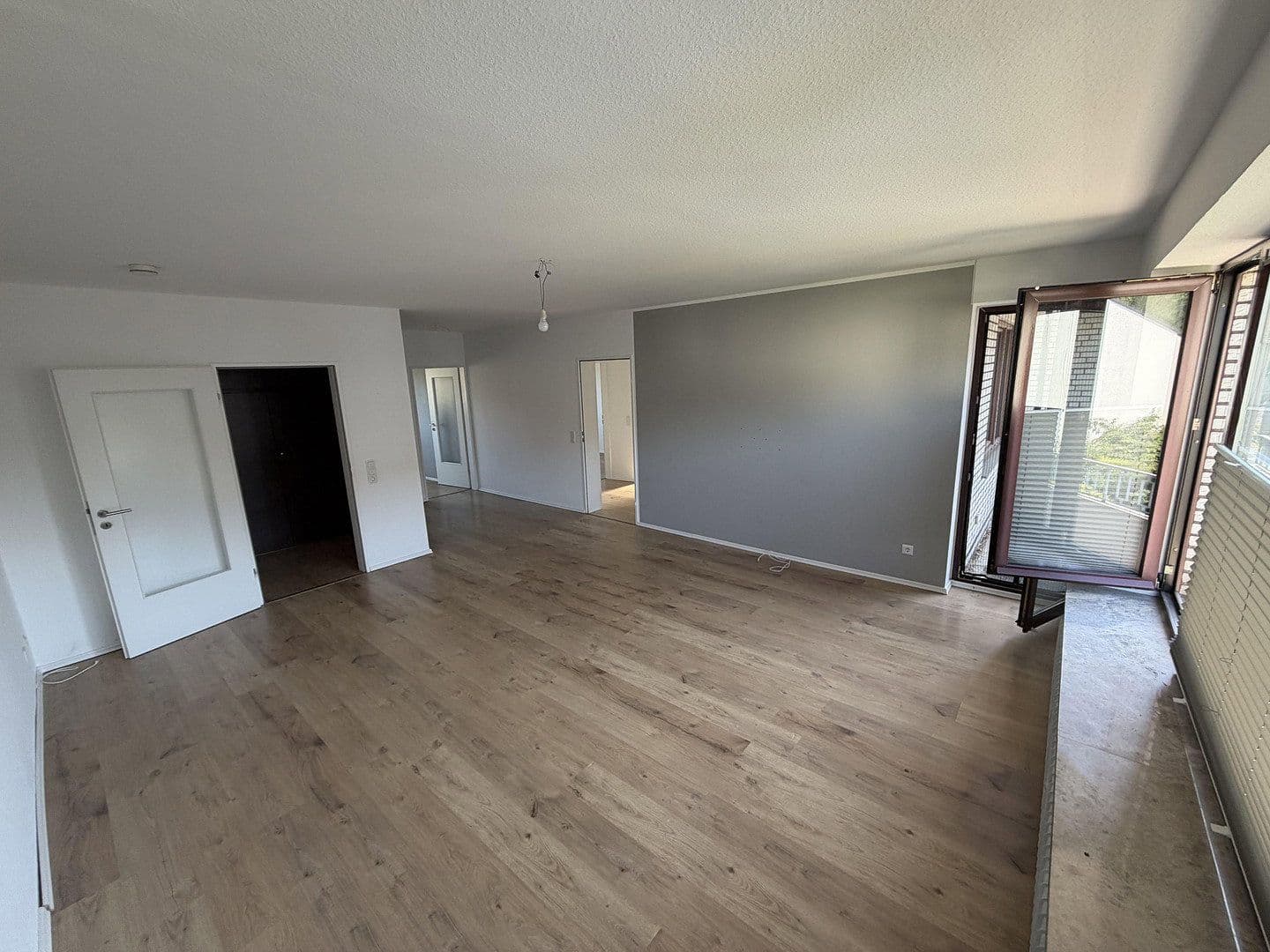 Pronájem bytu 3+1 76 m², Lerchenweg 49, Duisburg, Severní Porýní-Vestfálsko Pronájem bytu 3+1 76 m², Lerchenweg 49, Duisburg, Severní Porýní-Vestfálsko