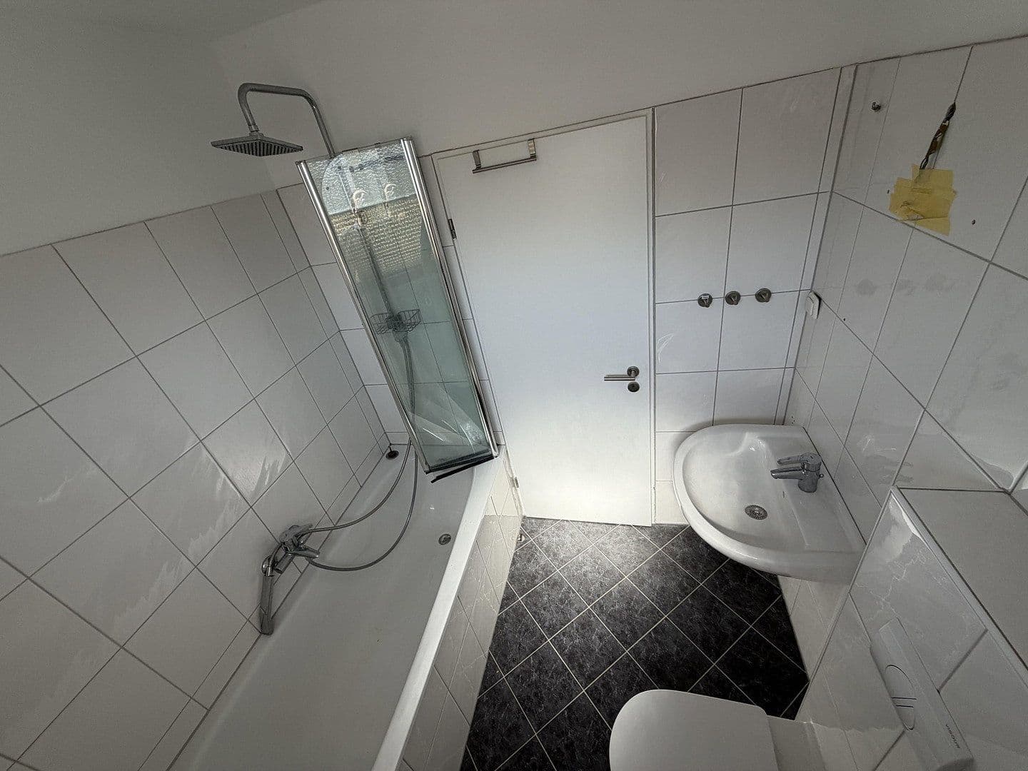 Pronájem bytu 3+1 76 m², Lerchenweg 49, Duisburg, Severní Porýní-Vestfálsko Pronájem bytu 3+1 76 m², Lerchenweg 49, Duisburg, Severní Porýní-Vestfálsko