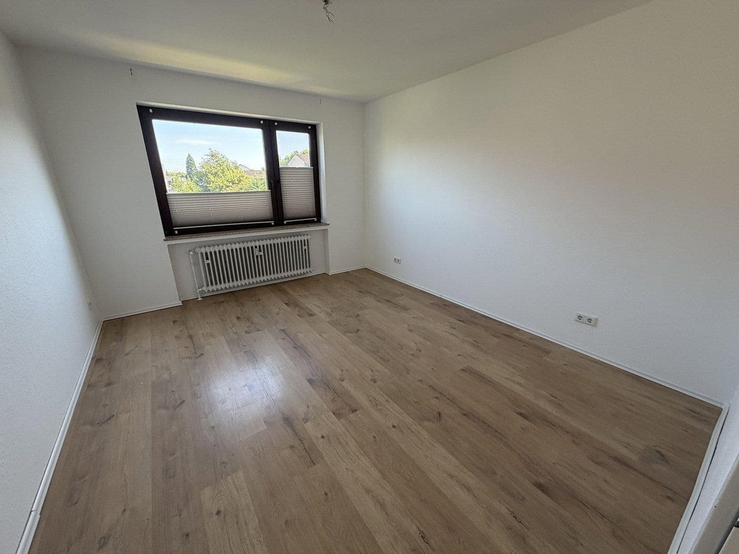 Pronájem bytu 3+1 76 m², Lerchenweg 49, Duisburg, Severní Porýní-Vestfálsko Pronájem bytu 3+1 76 m², Lerchenweg 49, Duisburg, Severní Porýní-Vestfálsko