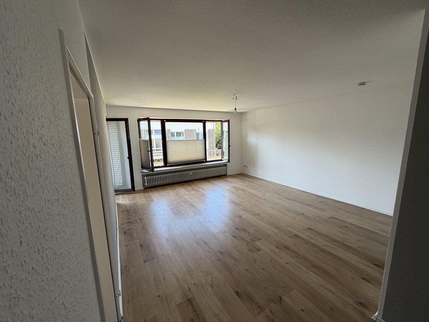 Pronájem bytu 3+1 76 m², Lerchenweg 49, Duisburg, Severní Porýní-Vestfálsko Pronájem bytu 3+1 76 m², Lerchenweg 49, Duisburg, Severní Porýní-Vestfálsko