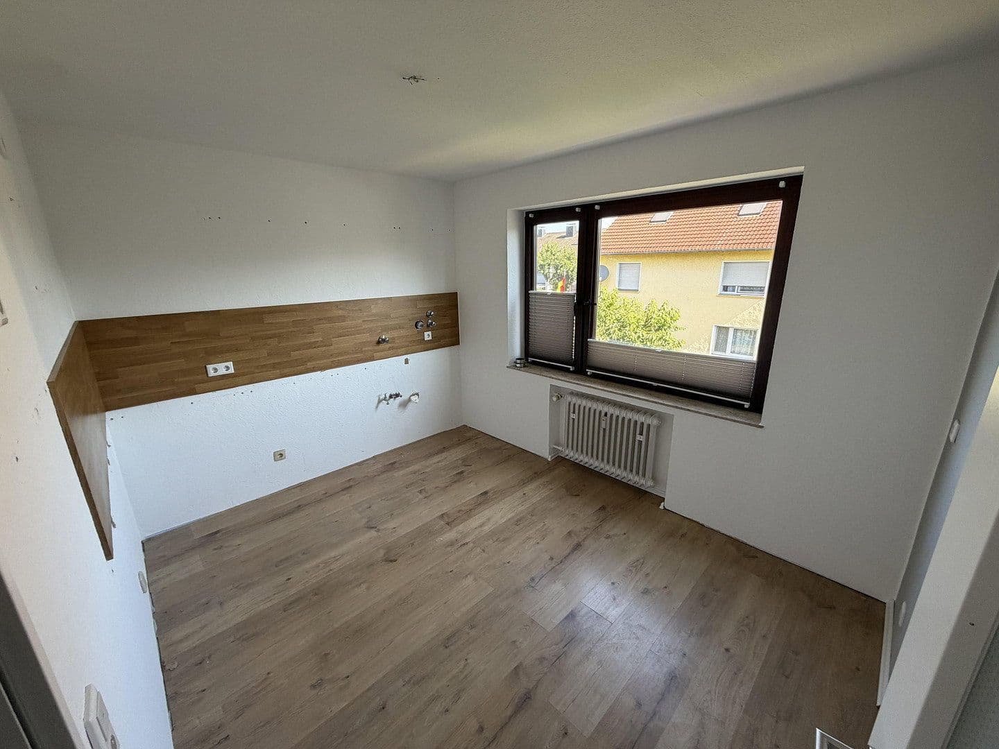 Pronájem bytu 3+1 76 m², Lerchenweg 49, Duisburg, Severní Porýní-Vestfálsko Pronájem bytu 3+1 76 m², Lerchenweg 49, Duisburg, Severní Porýní-Vestfálsko