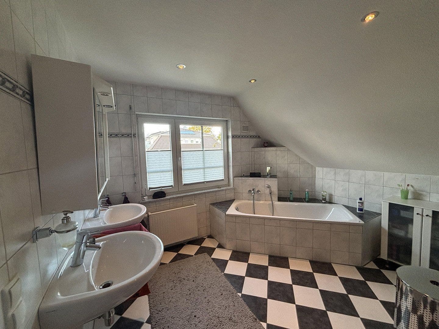 Prodej domu 133 m², pozemek 483 m², Wennigsen (Deister), Dolní Sasko Prodej domu 133 m², pozemek 483 m², Wennigsen (Deister), Dolní Sasko
