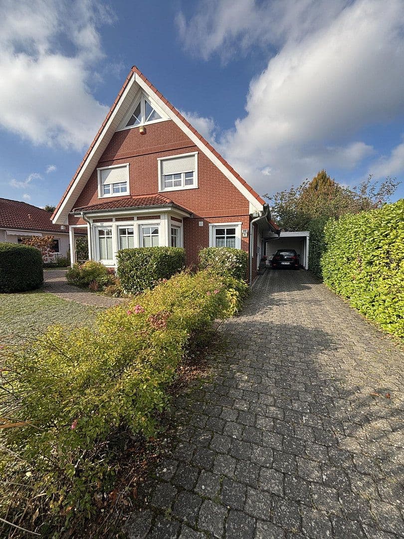 Prodej domu 133 m², pozemek 483 m², Wennigsen (Deister), Dolní Sasko Prodej domu 133 m², pozemek 483 m², Wennigsen (Deister), Dolní Sasko