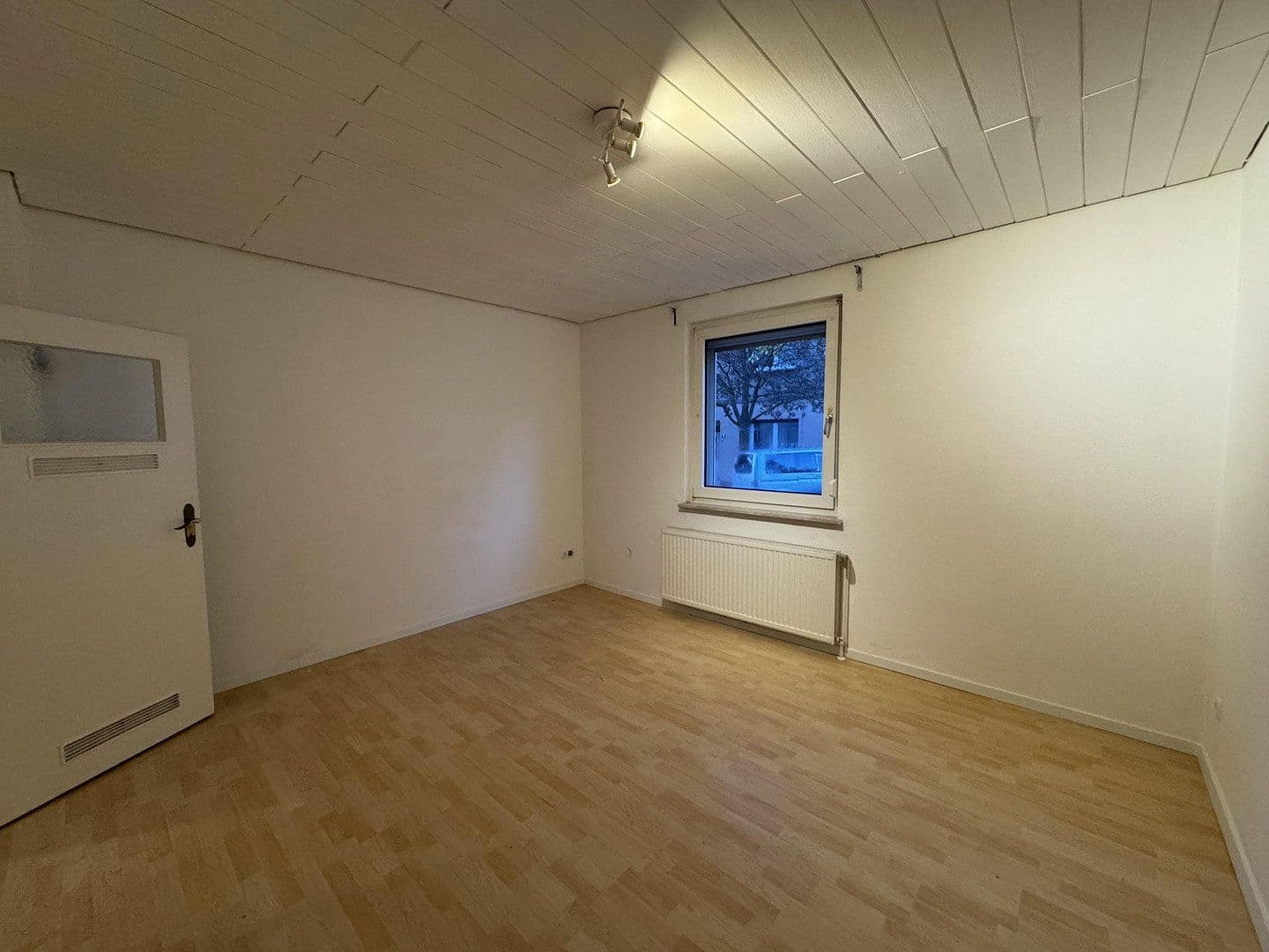 Pronájem bytu 1+kk 33 m², Essen, Severní Porýní-Vestfálsko Pronájem bytu 1+kk 33 m², Essen, Severní Porýní-Vestfálsko