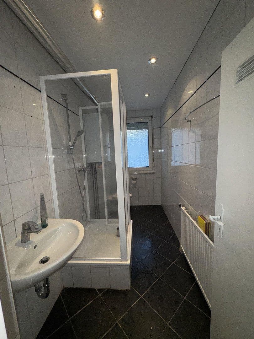Pronájem bytu 1+kk 33 m², Essen, Severní Porýní-Vestfálsko Pronájem bytu 1+kk 33 m², Essen, Severní Porýní-Vestfálsko