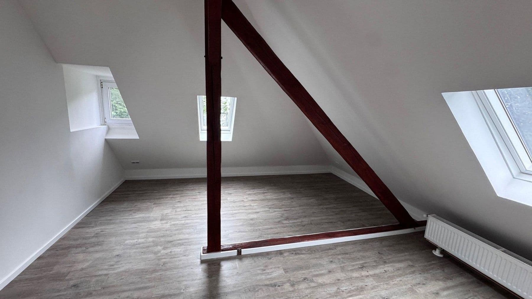Pronájem bytu 4+1 94 m², Krümmelstraße 6, Geesthacht, Šlesvicko-Holštýnsko Pronájem bytu 4+1 94 m², Krümmelstraße 6, Geesthacht, Šlesvicko-Holštýnsko