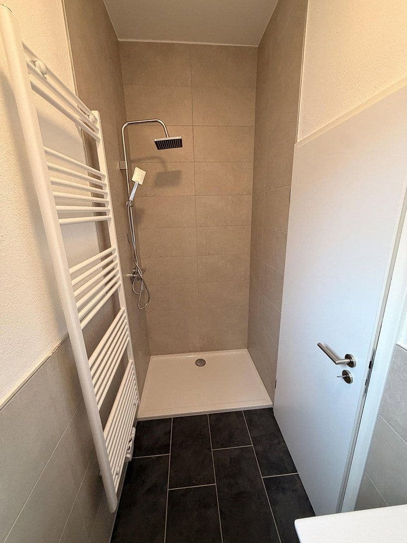 Pronájem bytu 3+1 65 m², Weinstraße 43, Ranschbach, Porýní-Falc Pronájem bytu 3+1 65 m², Weinstraße 43, Ranschbach, Porýní-Falc