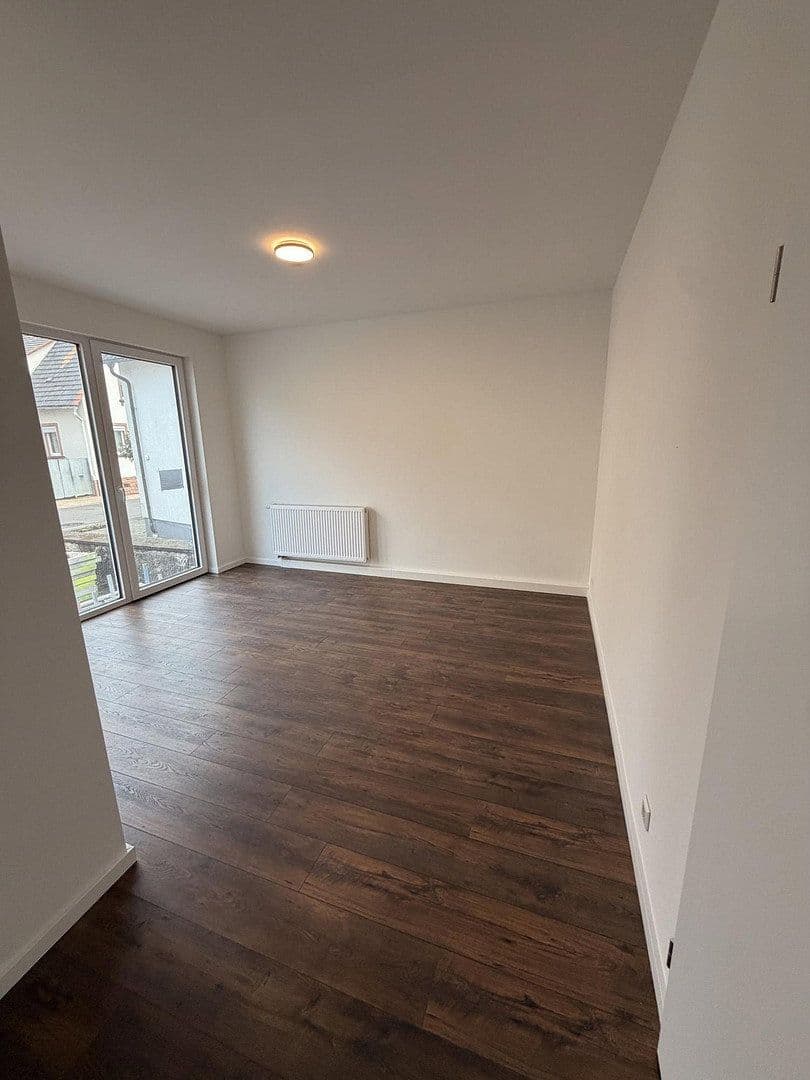 Pronájem bytu 3+1 65 m², Weinstraße 43, Ranschbach, Porýní-Falc Pronájem bytu 3+1 65 m², Weinstraße 43, Ranschbach, Porýní-Falc