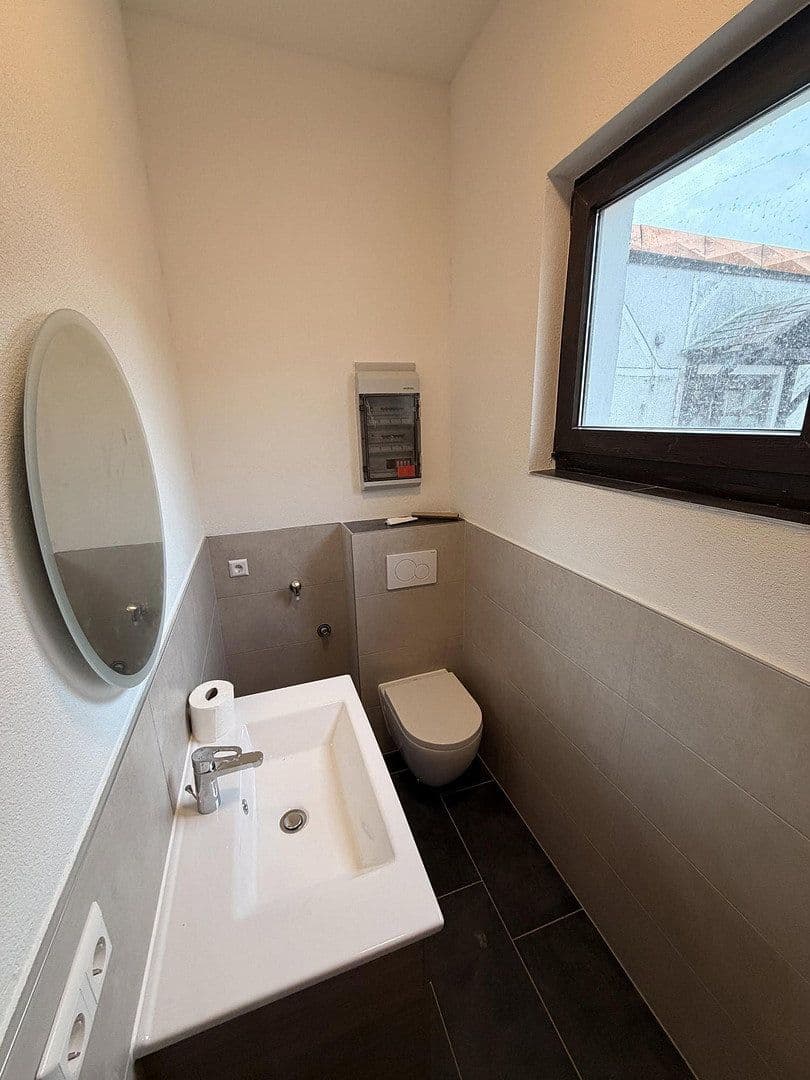 Pronájem bytu 3+1 65 m², Weinstraße 43, Ranschbach, Porýní-Falc Pronájem bytu 3+1 65 m², Weinstraße 43, Ranschbach, Porýní-Falc