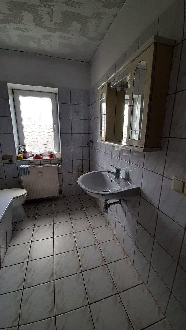Pronájem bytu 2+1 59 m², Parkstr. 5, Žíč, Sasko-Anhaltsko Pronájem bytu 2+1 59 m², Parkstr. 5, Žíč, Sasko-Anhaltsko