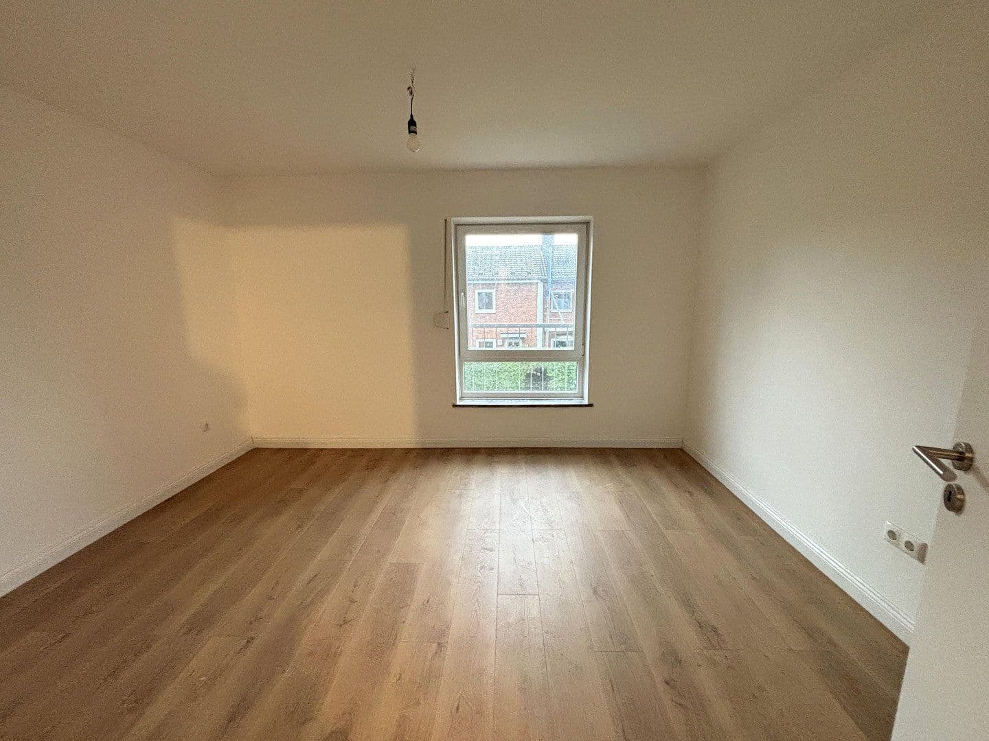 Prodej domu 75 m², pozemek 102 m², Hamburg, Hamburg Prodej domu 75 m², pozemek 102 m², Hamburg, Hamburg
