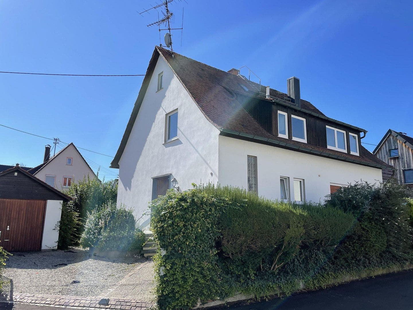 Pronájem domu 180 m², pozemek 590 m², Erbach, Bádensko-Württembersko Pronájem domu 180 m², pozemek 590 m², Erbach, Bádensko-Württembersko
