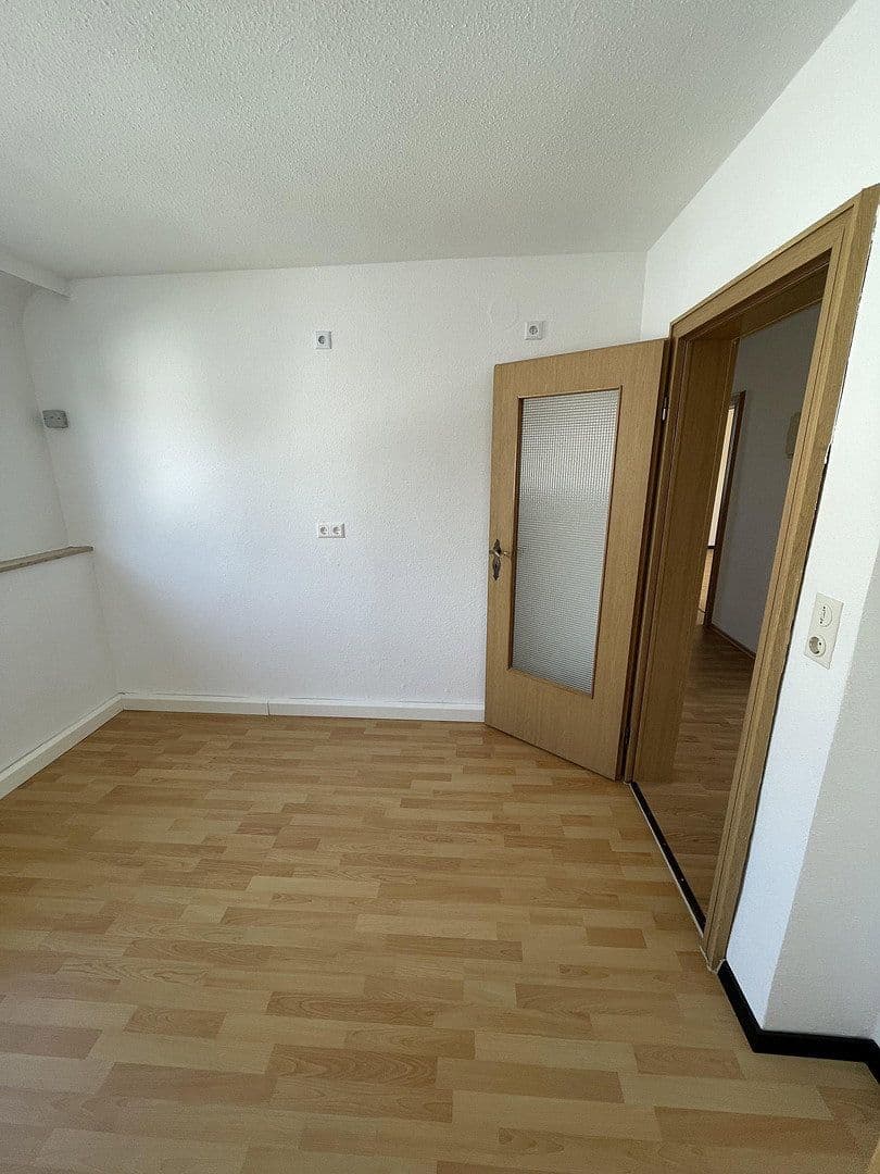 Pronájem domu 180 m², pozemek 590 m², Erbach, Bádensko-Württembersko Pronájem domu 180 m², pozemek 590 m², Erbach, Bádensko-Württembersko