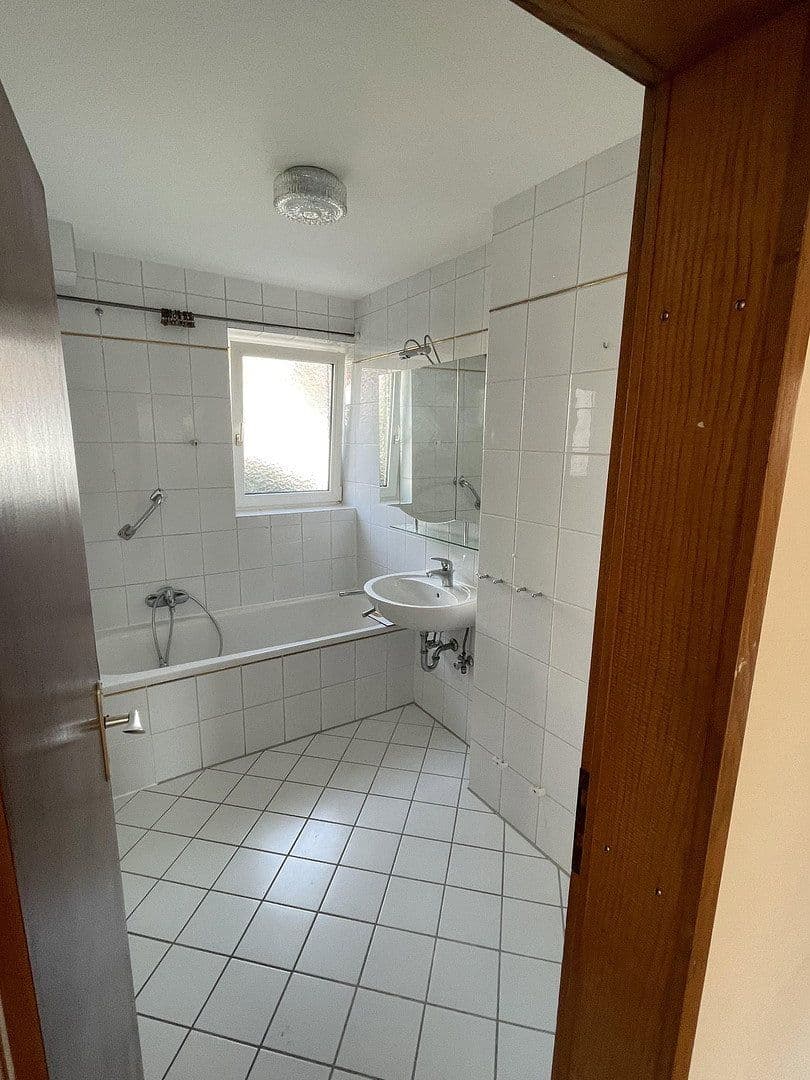 Pronájem domu 180 m², pozemek 590 m², Erbach, Bádensko-Württembersko Pronájem domu 180 m², pozemek 590 m², Erbach, Bádensko-Württembersko