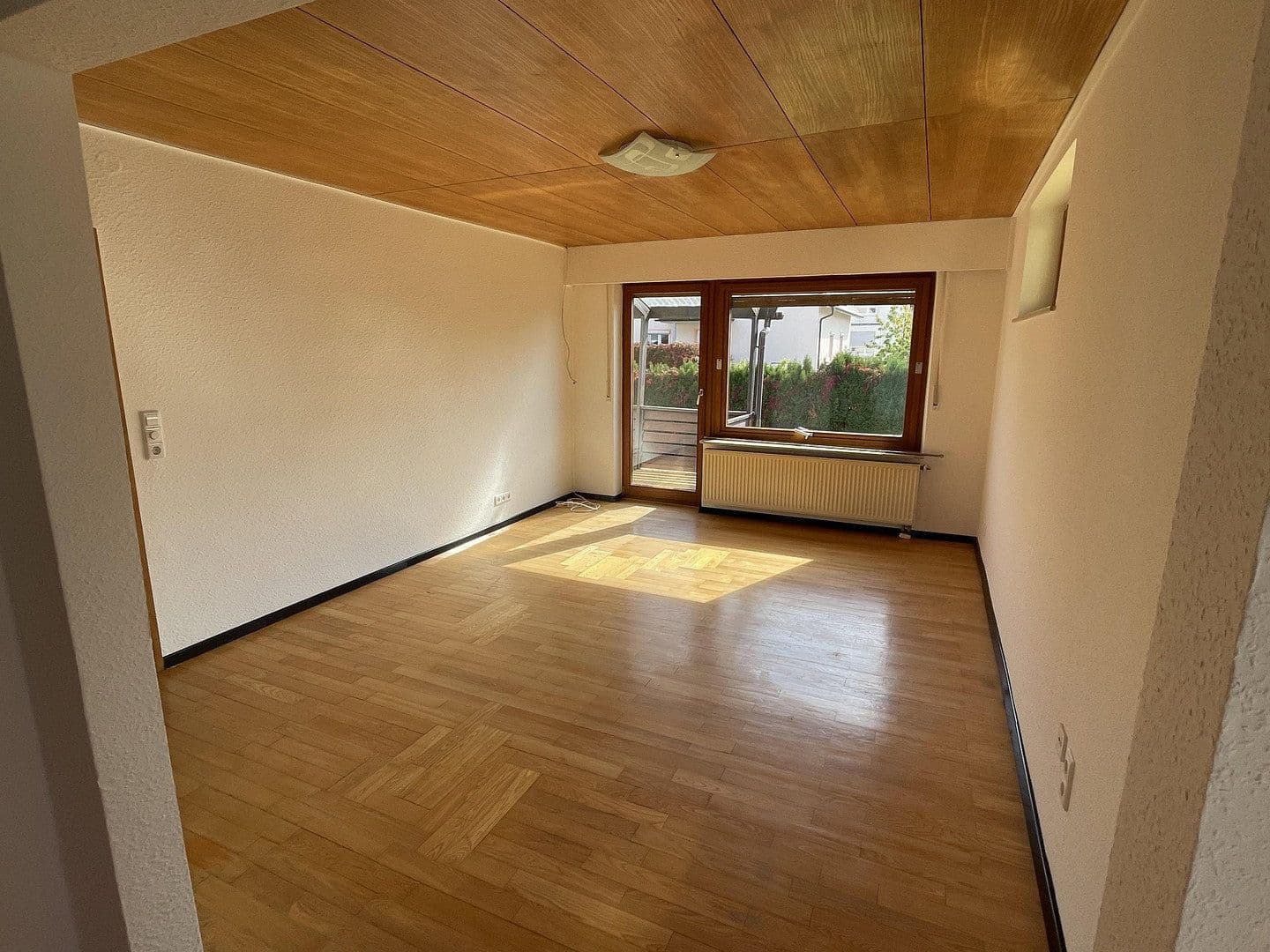 Pronájem domu 180 m², pozemek 590 m², Erbach, Bádensko-Württembersko Pronájem domu 180 m², pozemek 590 m², Erbach, Bádensko-Württembersko