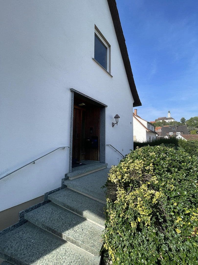Pronájem domu 180 m², pozemek 590 m², Erbach, Bádensko-Württembersko Pronájem domu 180 m², pozemek 590 m², Erbach, Bádensko-Württembersko
